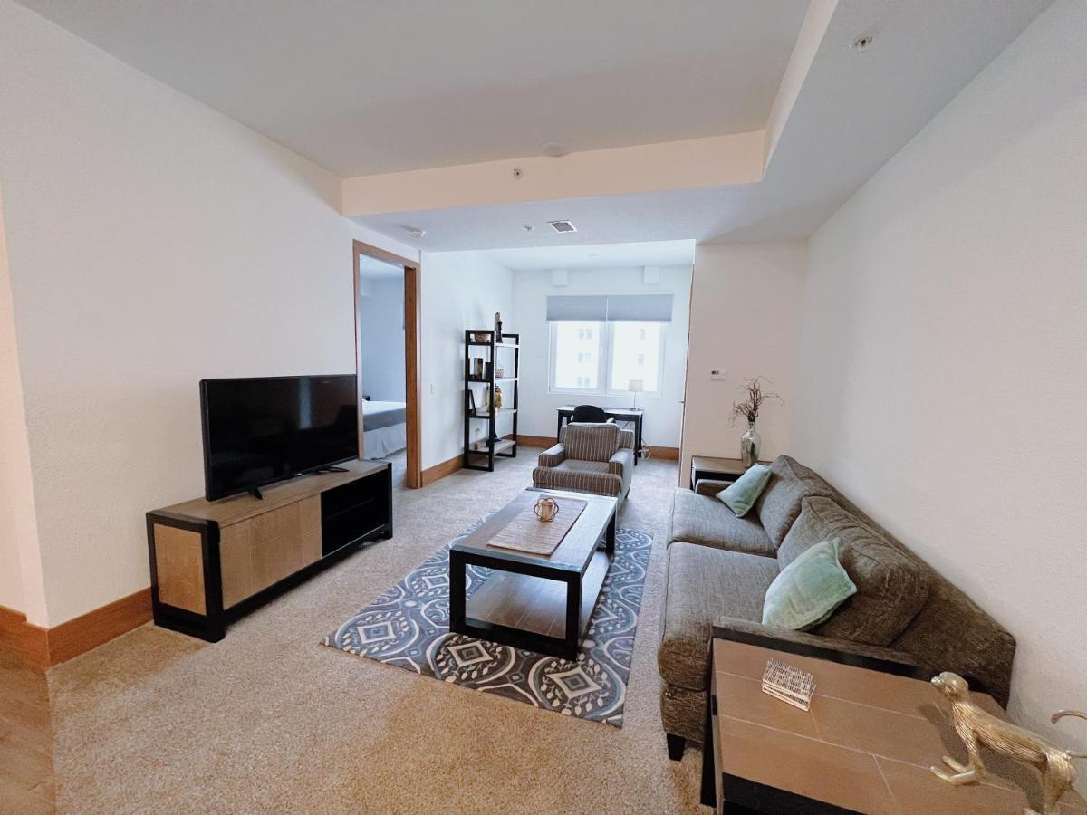 2Br Suite At The Grand Castle Pool Gym & Parking Грандвилл Экстерьер фото