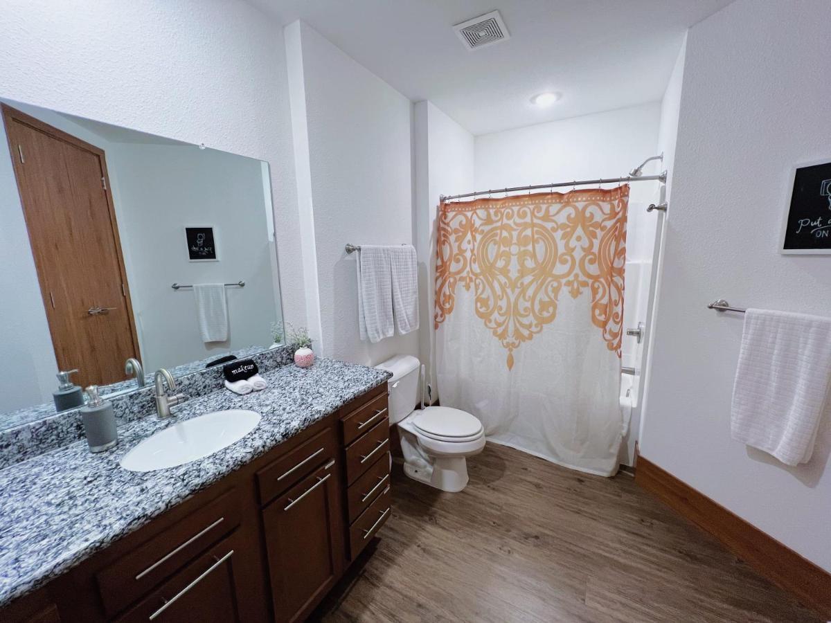 2Br Suite At The Grand Castle Pool Gym & Parking Грандвилл Экстерьер фото